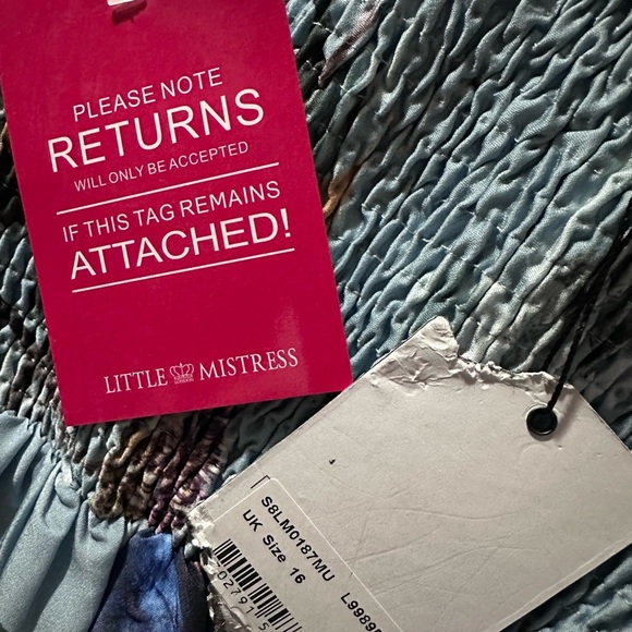 Little Mistress Floral Maxi Dress in Light Blue - Picture 8 of 10